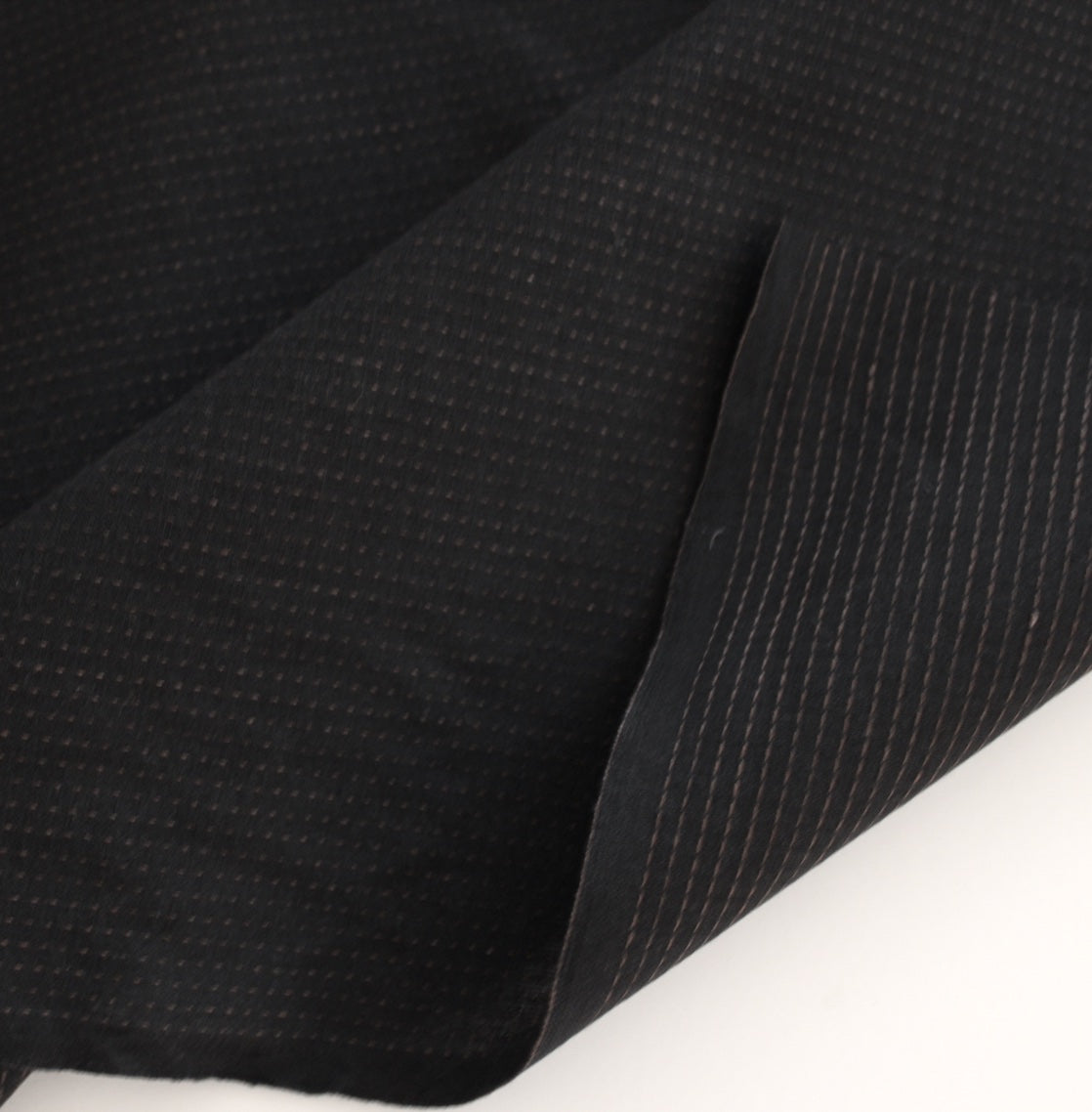 Topstitch | Ebony
