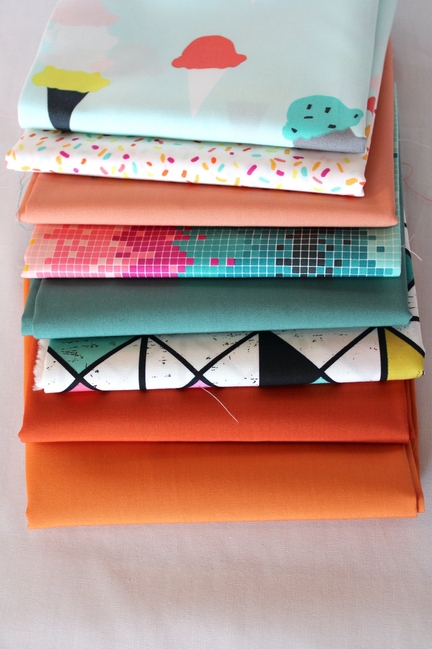 Ice Cream Sundae | Fat Quarter Bundle | 8 Count