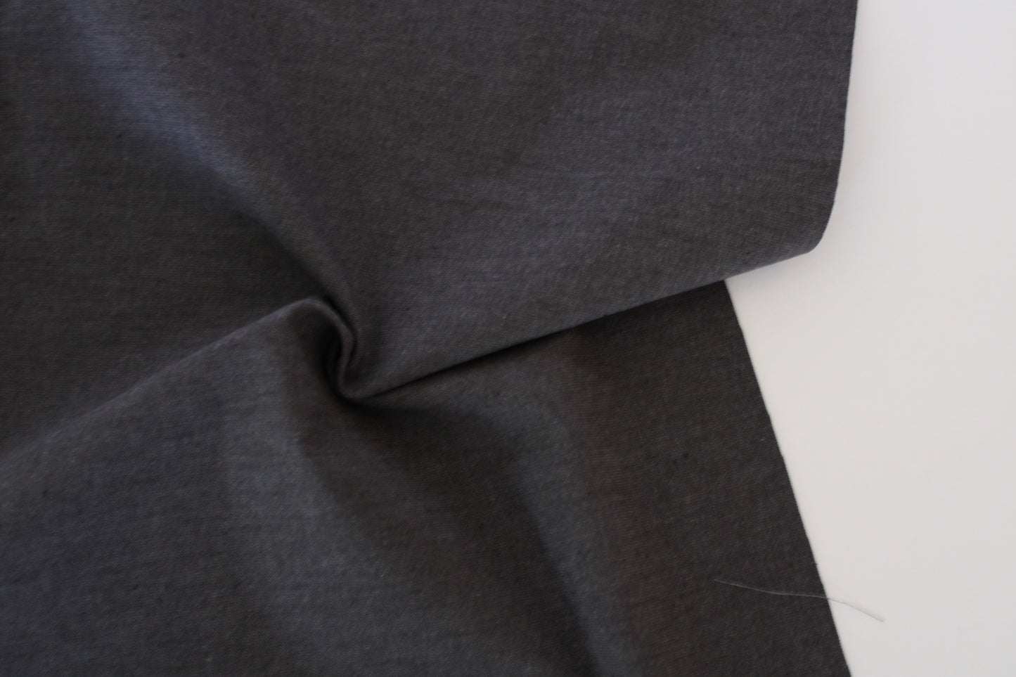 Kent Chambray | Cracked Pepper