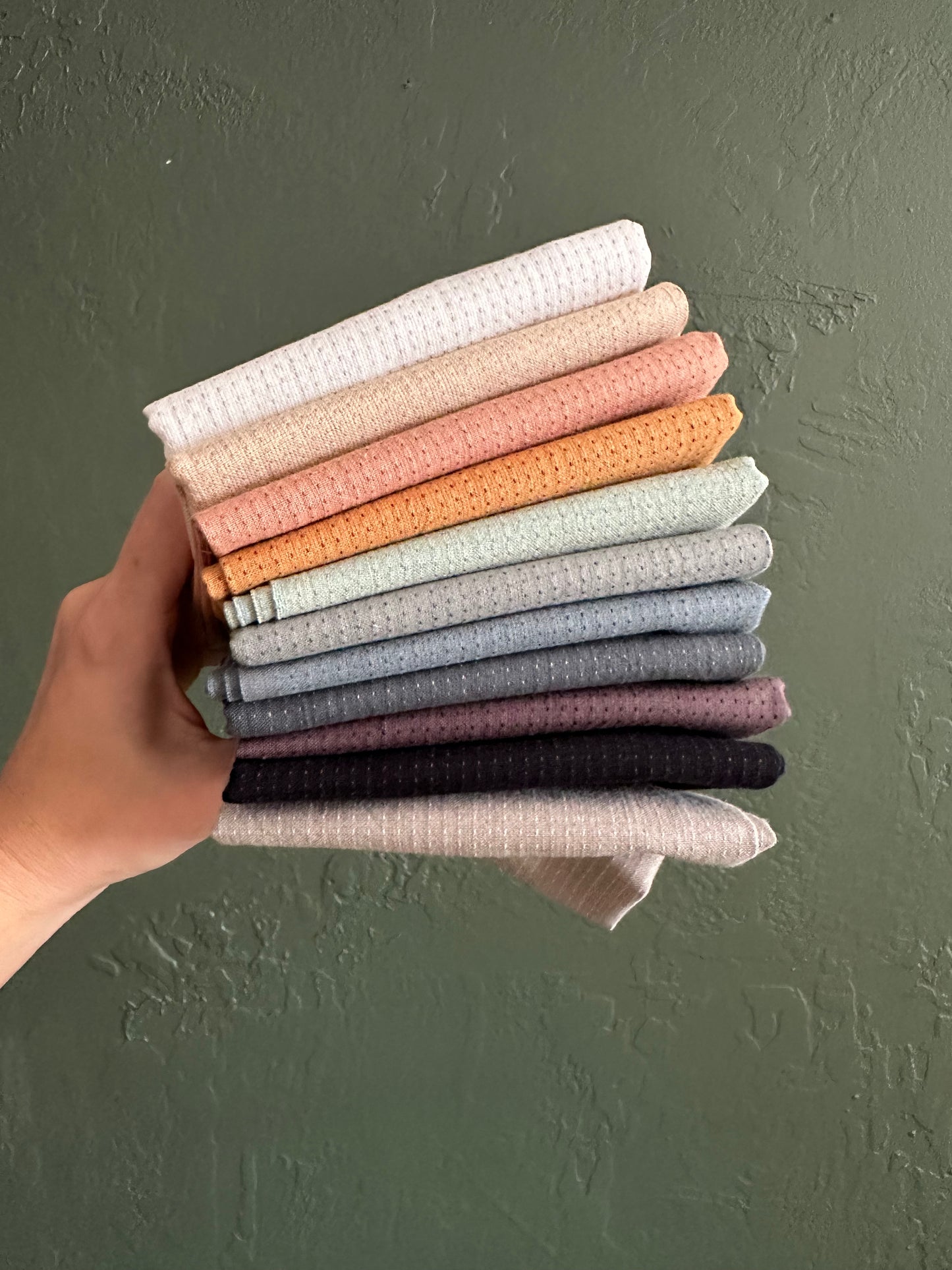 Topstitch | Ebony