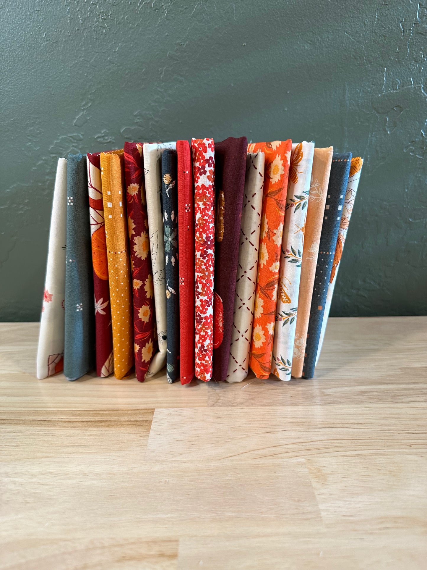 3.25 Yards | Season & Spice | Bountiful Daisies Cherry