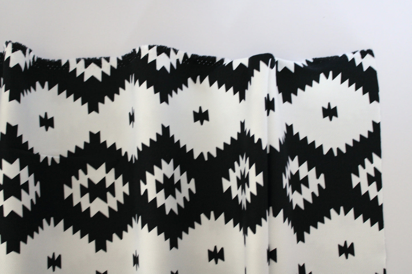 Canvas | Daring Tribal Noir | Wide Back