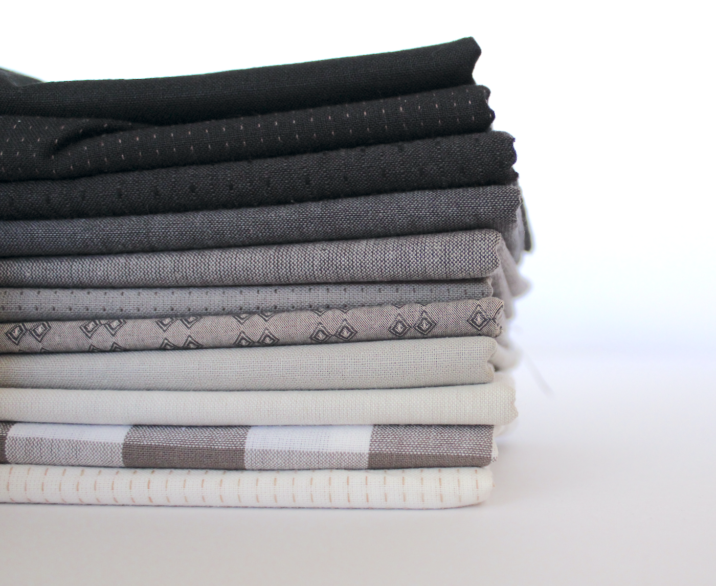 Monochromatic | Fat Quarter Bundle | 11 Count